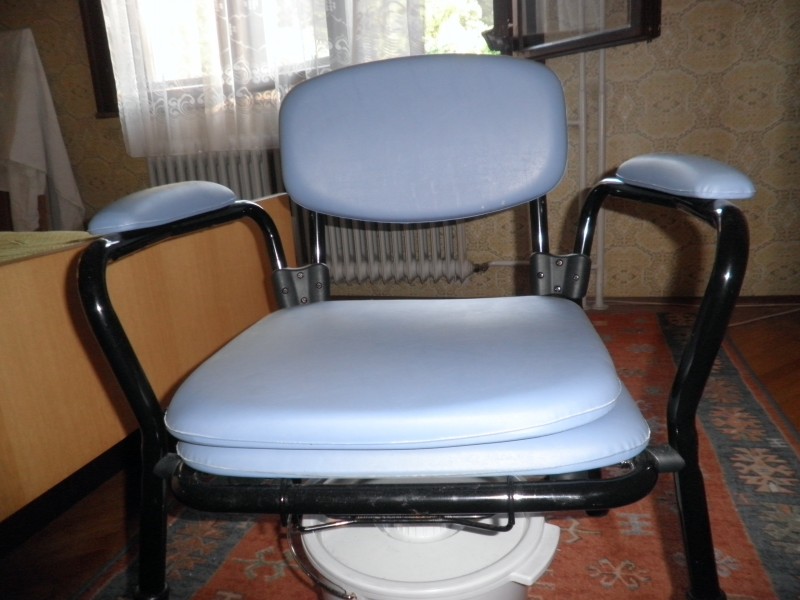 Podarim: sobni wc stol