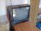 Starejša barvna televizija, brez daljinca