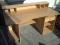 Stabilna in dobro ohranjena pisalna / računalniška miza
