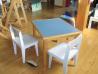 Otroška mizica z dvema stolčkoma