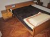 Zakonska postelja s komodo