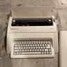 Električni pisalni stroj