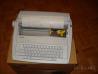 elektronski pisalni stroj