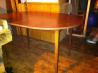 Ovalna kuhinjska miza s štirimi stoli