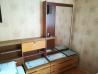 Spalnica - zakonska postelja z nočnima omaricama, garderobna omara